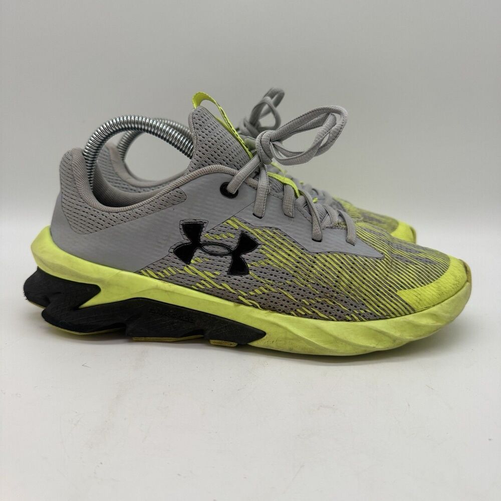 Under Armour UA Charged Scramjet 3 Sneakers Youth 7Y Gray Yellow Athletic Shoes